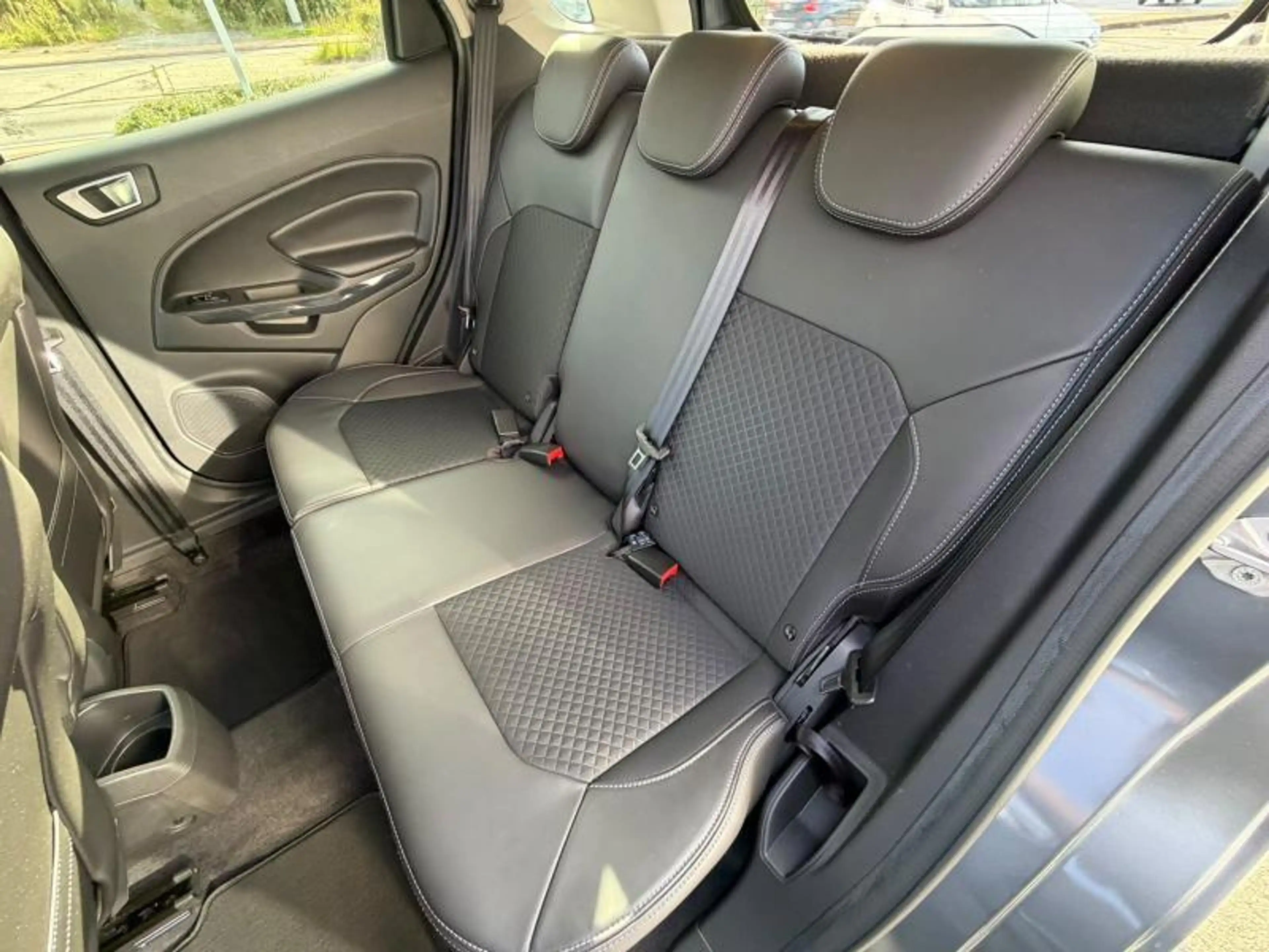 Ford EcoSport Titanium 1.0i Ecoboost 125pk M6 — photo 9
