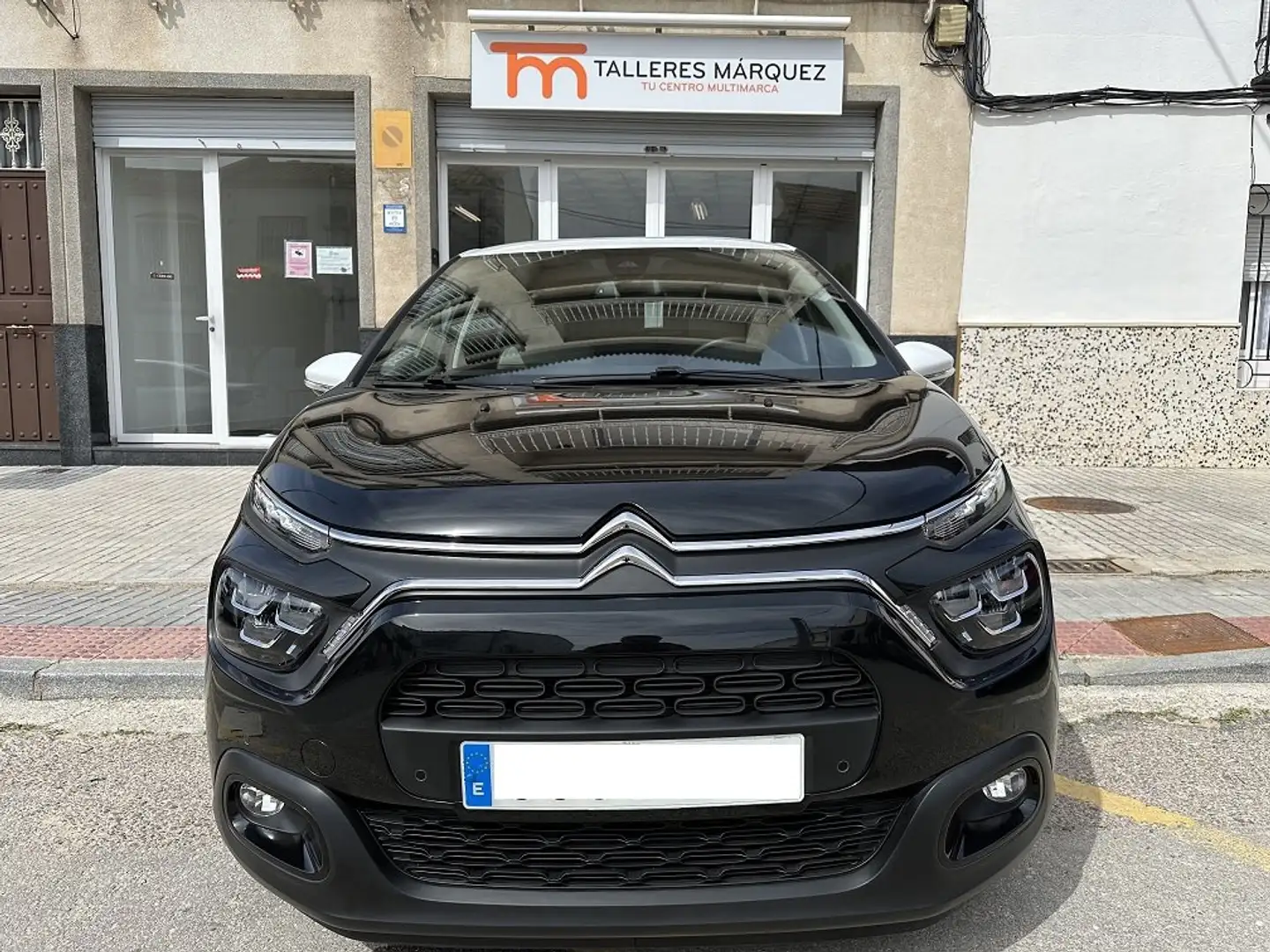 Citroen C3 1.2 PureTech S&S Shine 110 Negro - 2