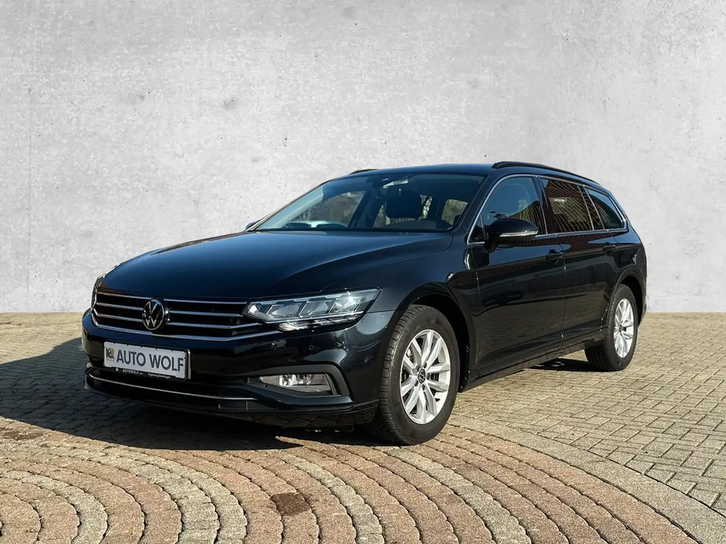 Volkswagen Passat Variant 1.5 TSI DSG *BUSINESS*NAVI*AHK*KAMERA*SHZ*PDC*DAB Schwarz - 2
