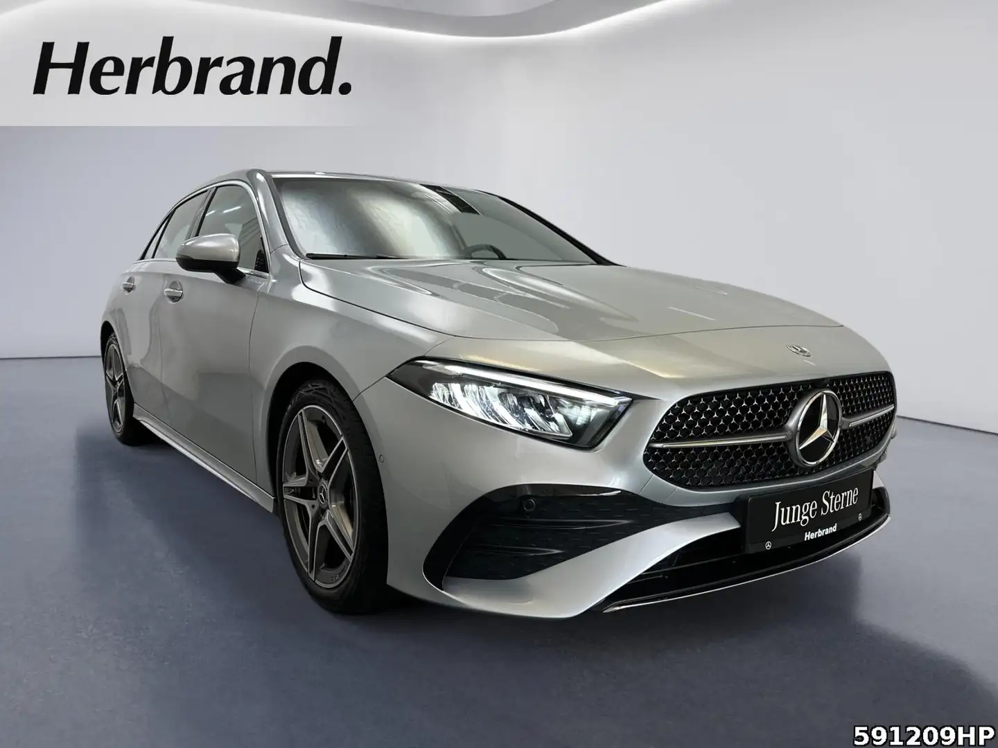 Mercedes-Benz A 200 AMG Distronic USB+ Keyless Argent - 2