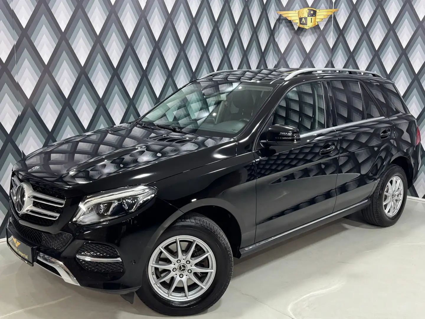 Mercedes-Benz GLE 350 d 4MATIC // PANO // AHK // MEMORY // LED // Negro - 2