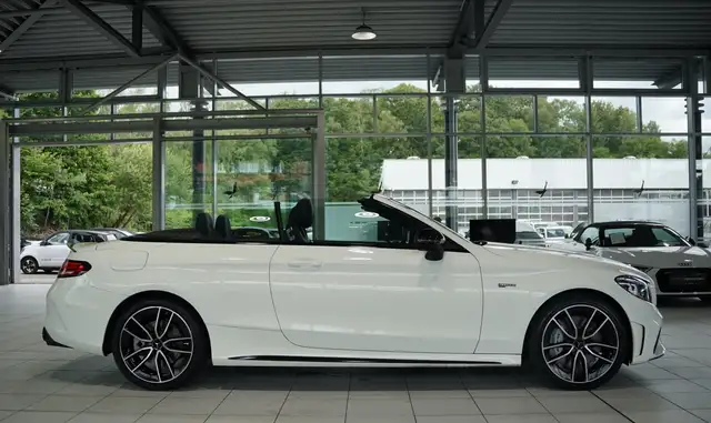 Mercedes-Benz C Class view 7