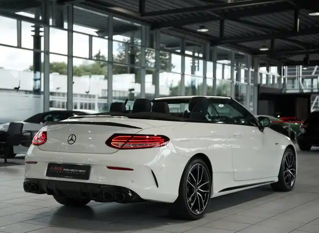 Mercedes-Benz C Class view 8