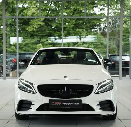 Mercedes-Benz C Class view 4