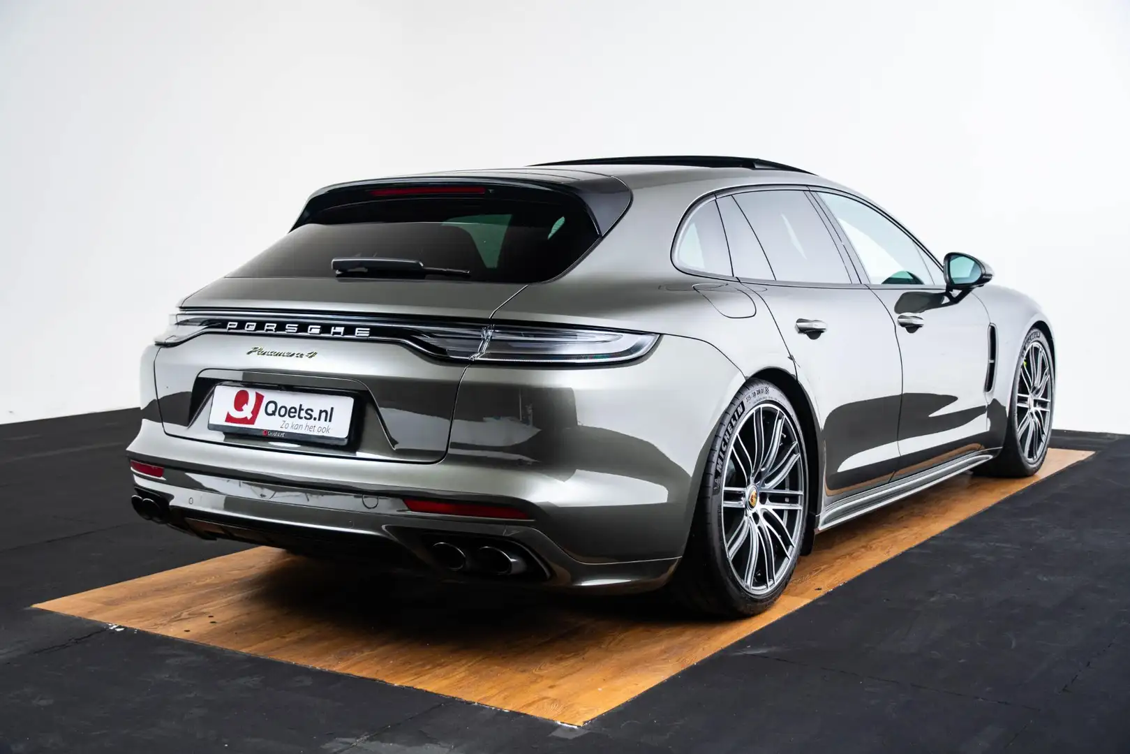 Porsche Panamera Sport Turismo 2.9 4 E-Hybrid Platinum Edition Pano Verde - 2