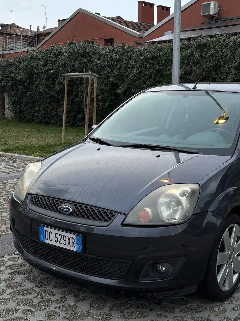 Ford Fiesta 3p 1.2 16v Tecno Grey - 1