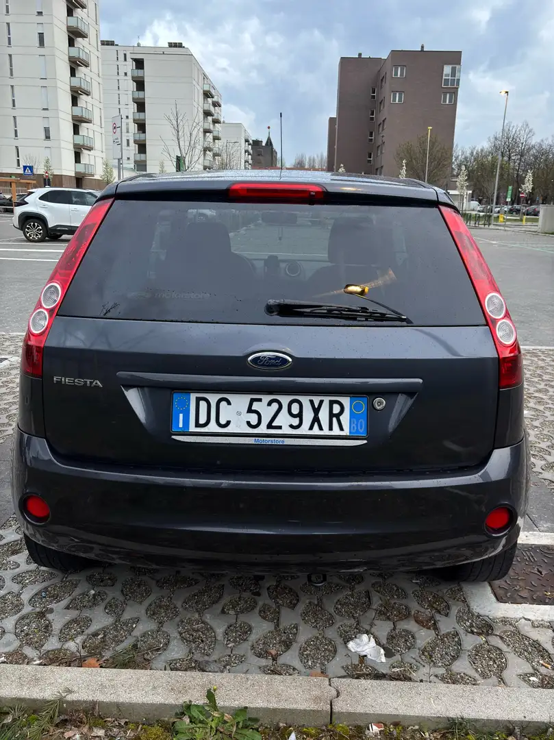 Ford Fiesta 3p 1.2 16v Tecno Grey - 2