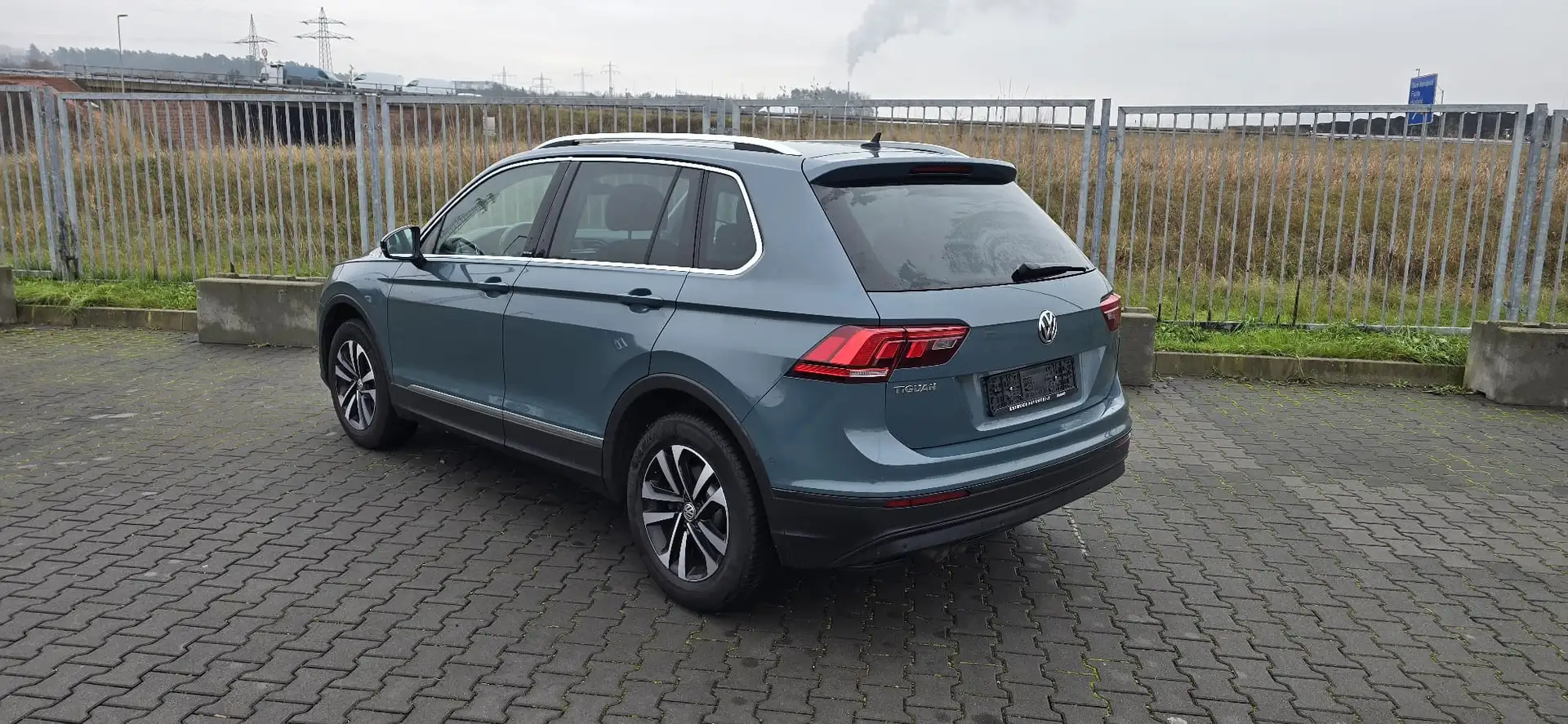 Volkswagen Tiguan 2.0 TDI DSG IQ.DRIVE Navi LED AHK HUD ACC Bleu - 2