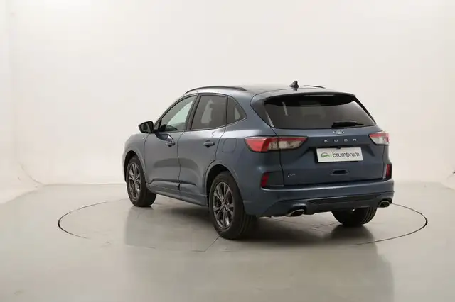 Ford Kuga view 3