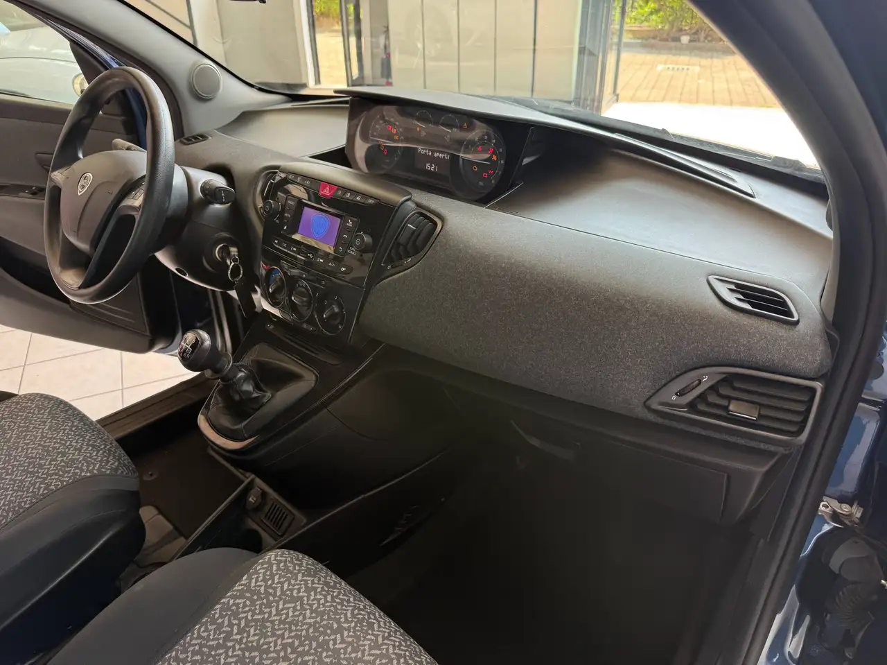 Lancia Ypsilon 2023 — фото 10