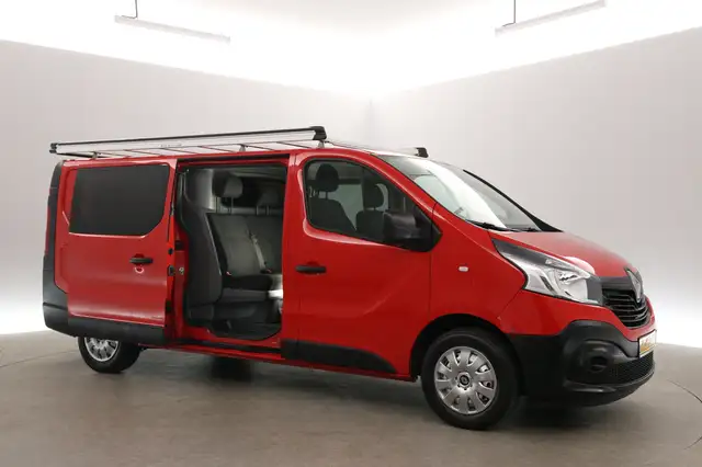 Renault Trafic view 6