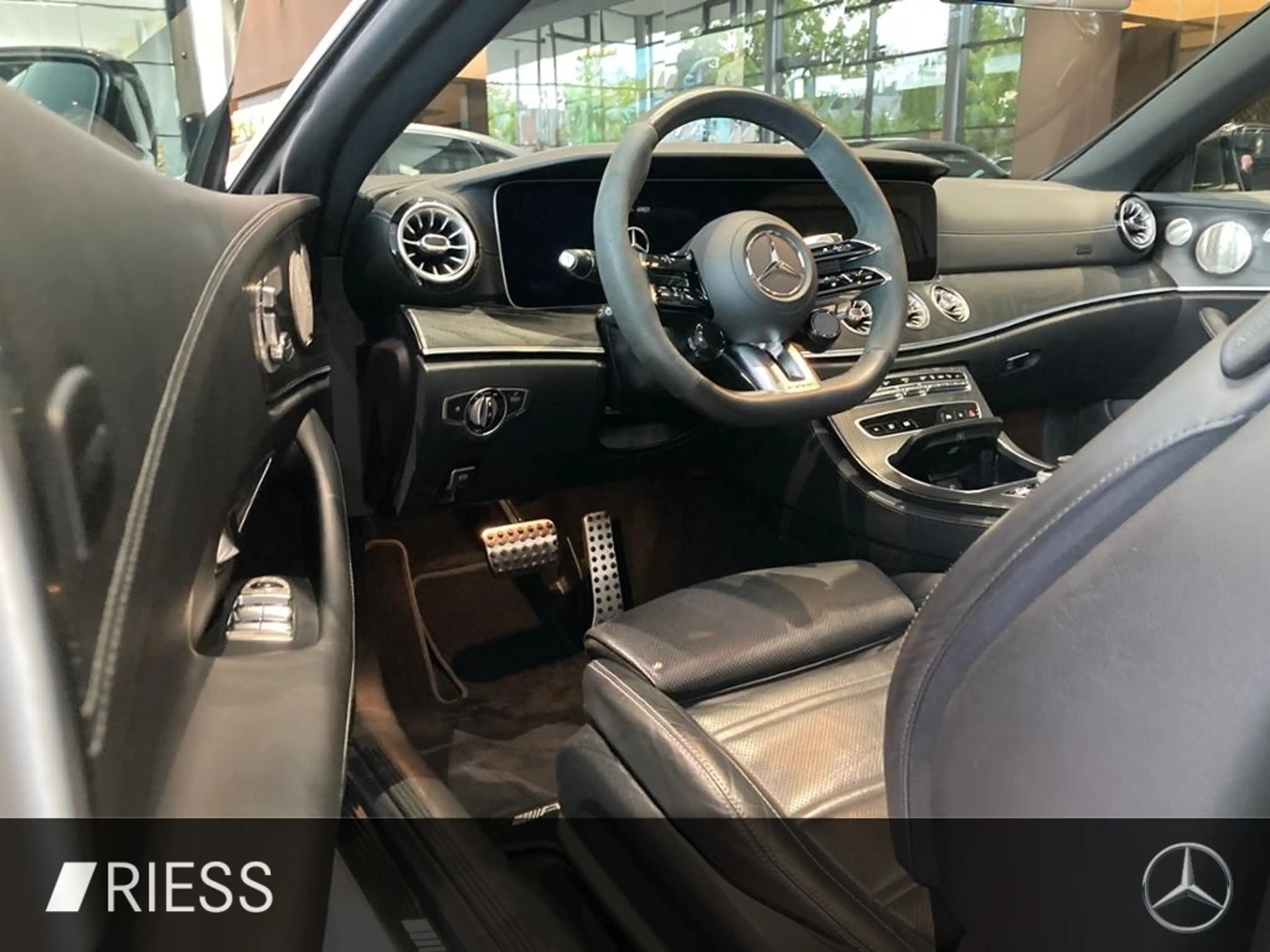 Mercedes-Benz E 53 AMG 4MATIC+ Cabriolet 360 ACC AUT Bel.Sitz — photo 7