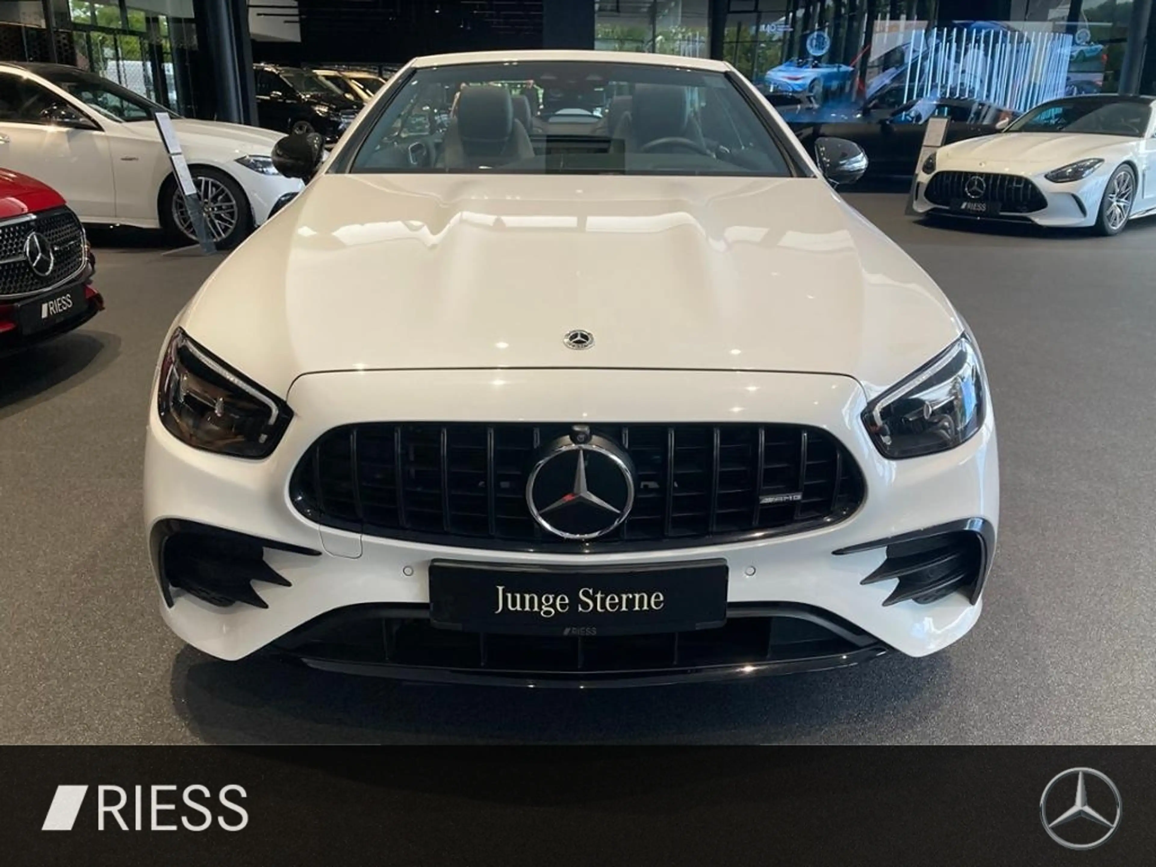 Mercedes-Benz E 53 AMG 4MATIC+ Cabriolet 360 ACC AUT Bel.Sitz — photo 3