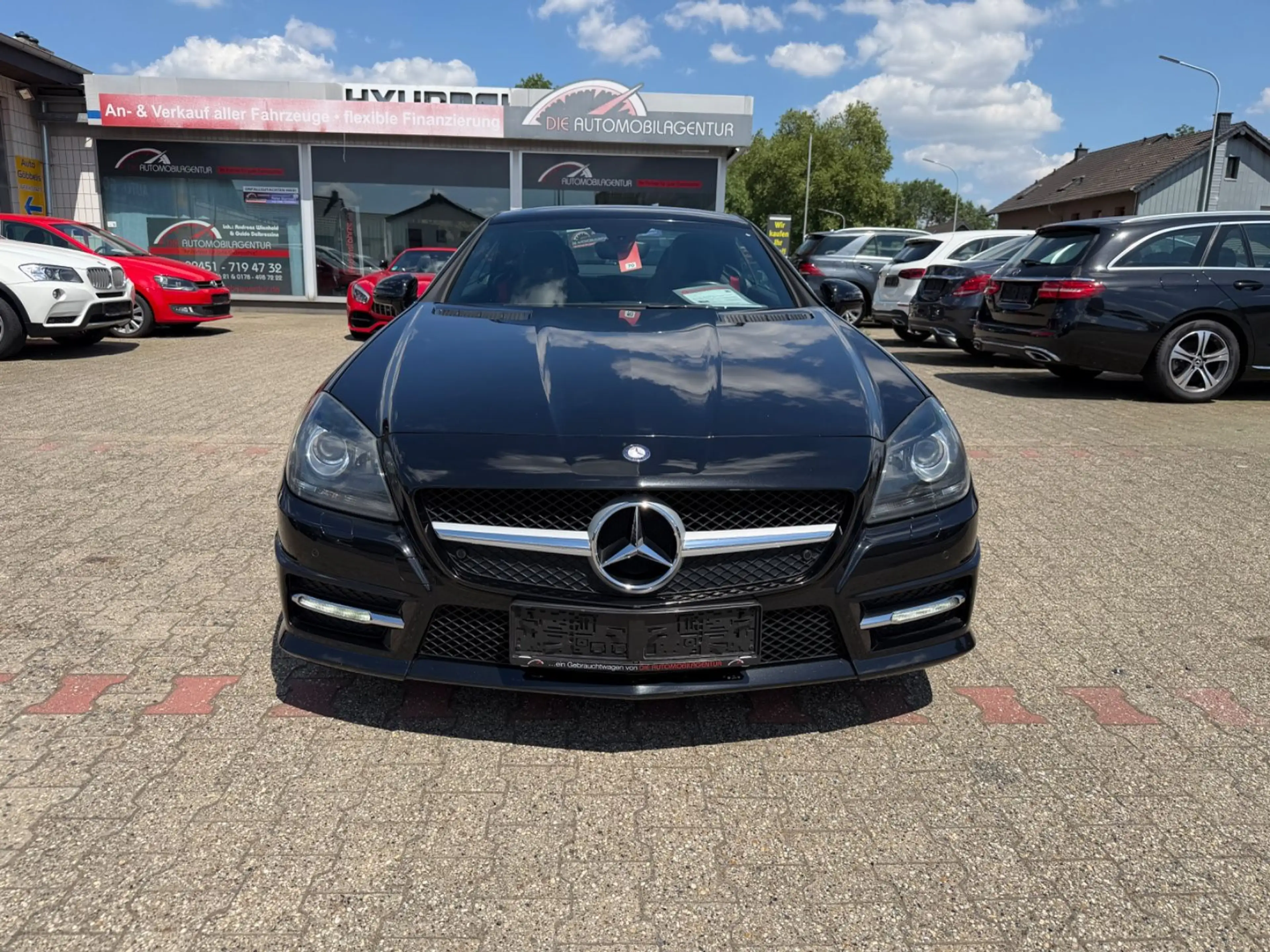 Mercedes-Benz SLK 200 Roadster Airscarf Navi AMG PAKET Leder — photo 2