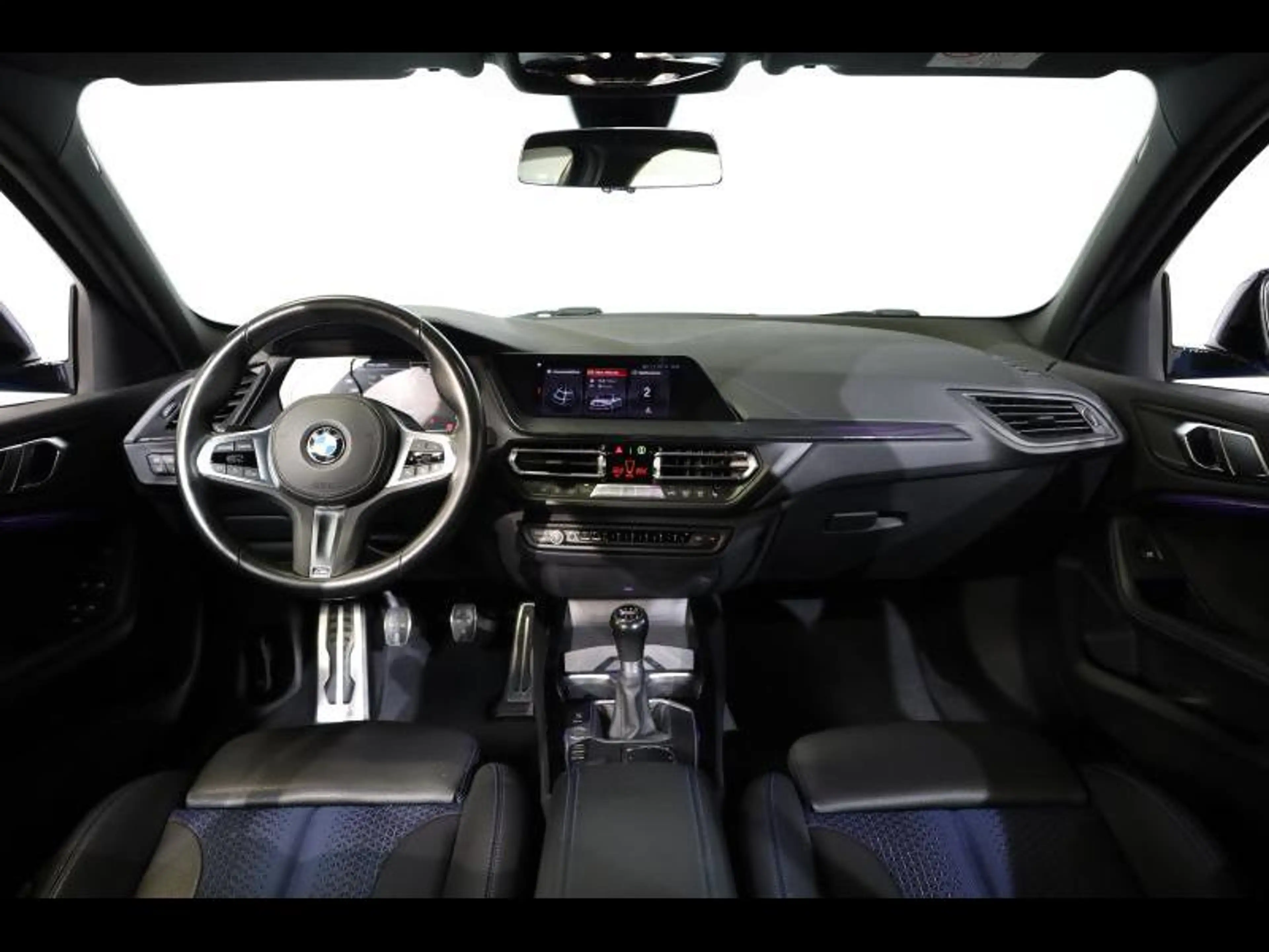 BMW 118 i Hatch Kit M Sport — photo 7