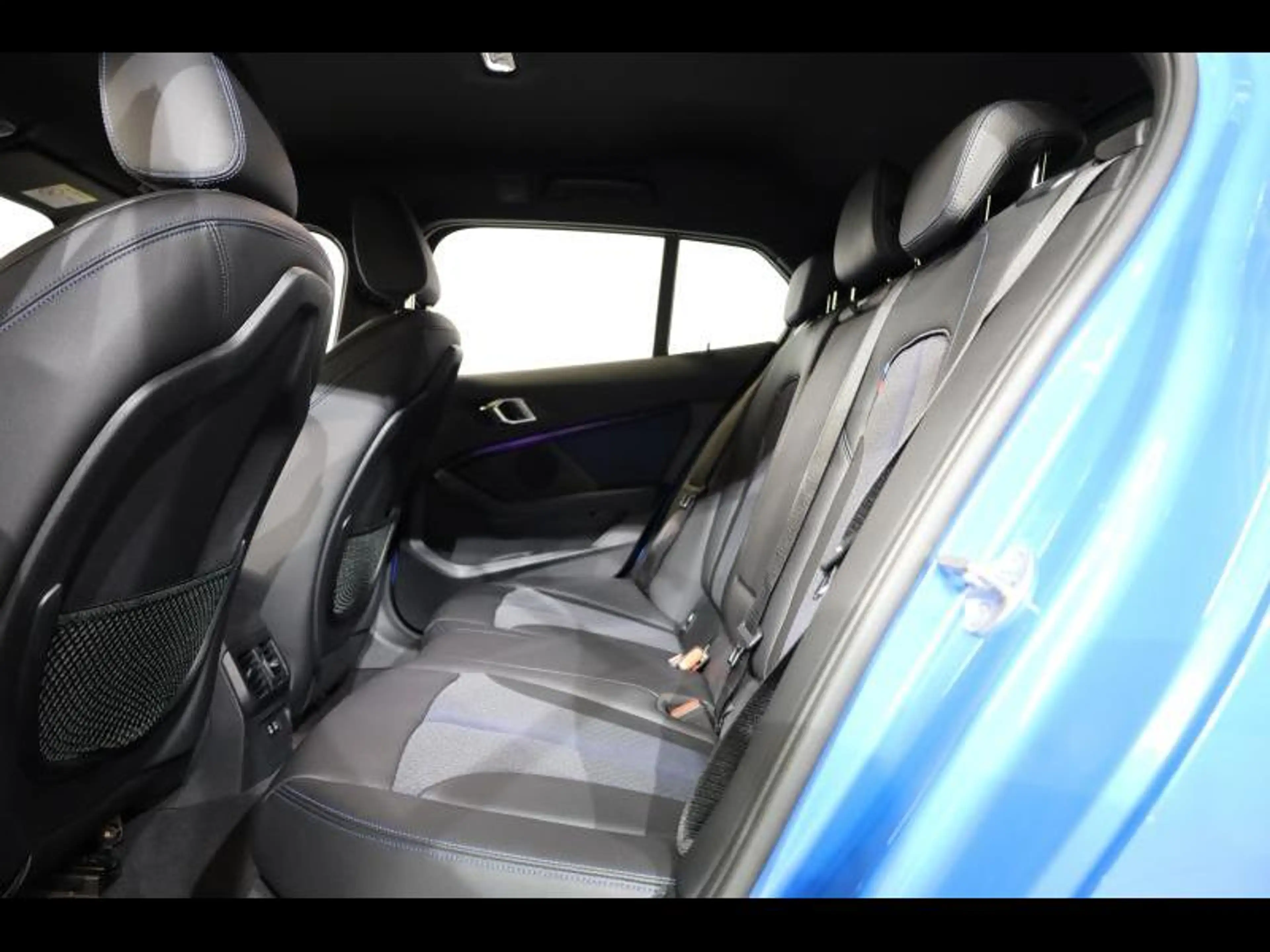 BMW 118 i Hatch Kit M Sport — photo 10