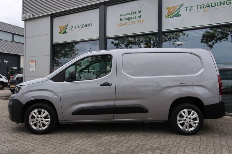 Peugeot Partner 1.2 P.T. Premium Lange uitvoering met benzinemotor — photo 9
