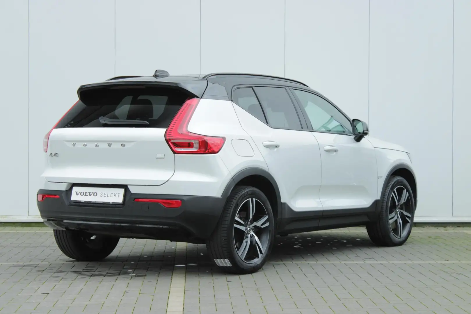 Volvo XC40 T5 AUT7 263PK Recharge R-Design, Getint Glas Achte Weiß - 2