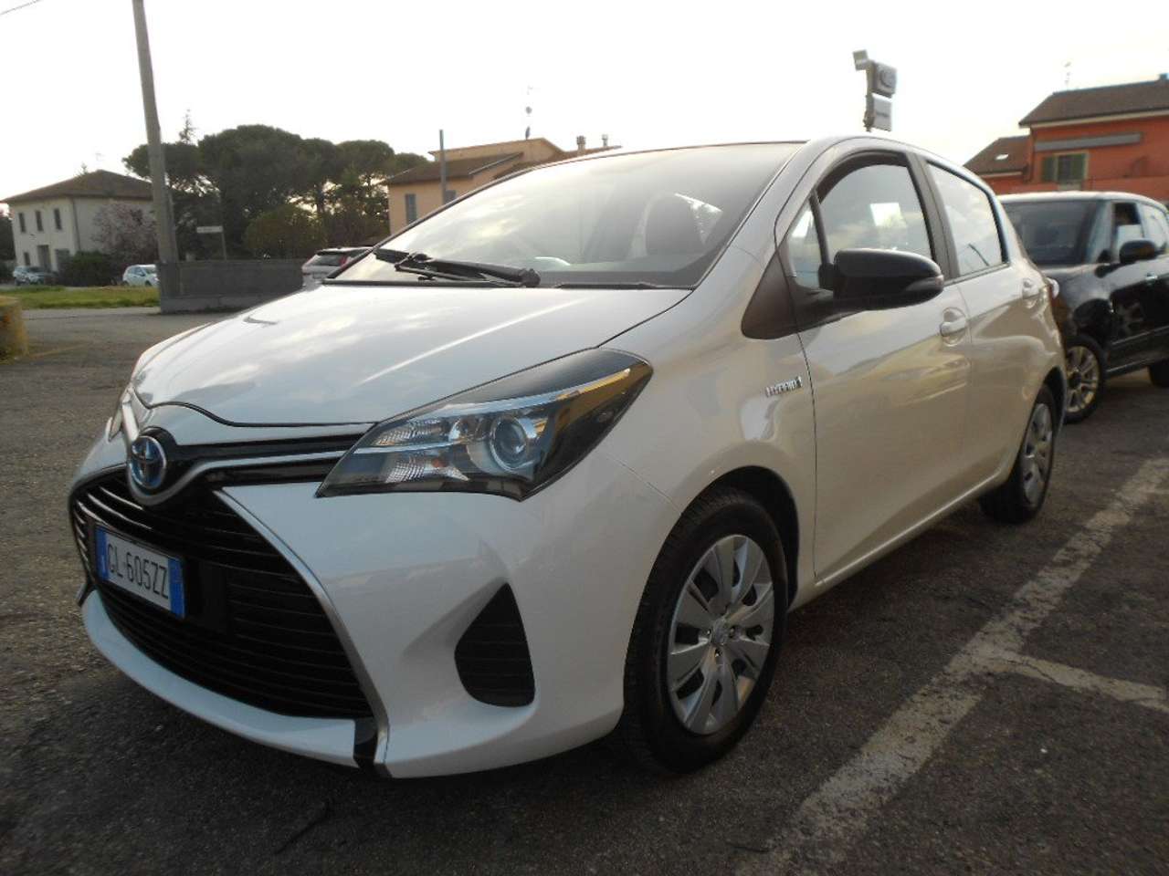 Toyota Yaris 1.5 Active Hybrid automatica ok neopatentati