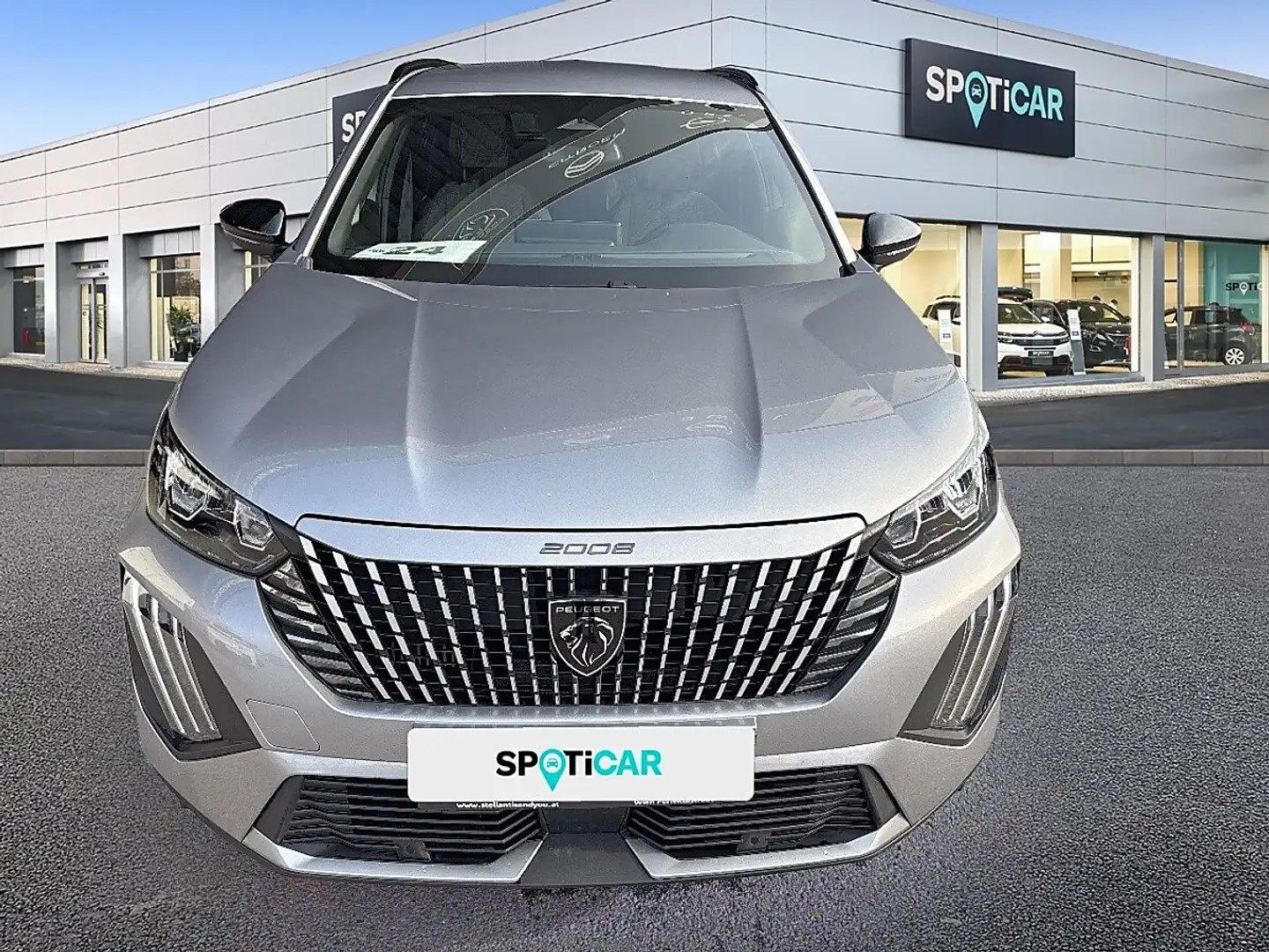 Peugeot 2008 Hybrid 145 e-DCS6 Allure Grau - 2