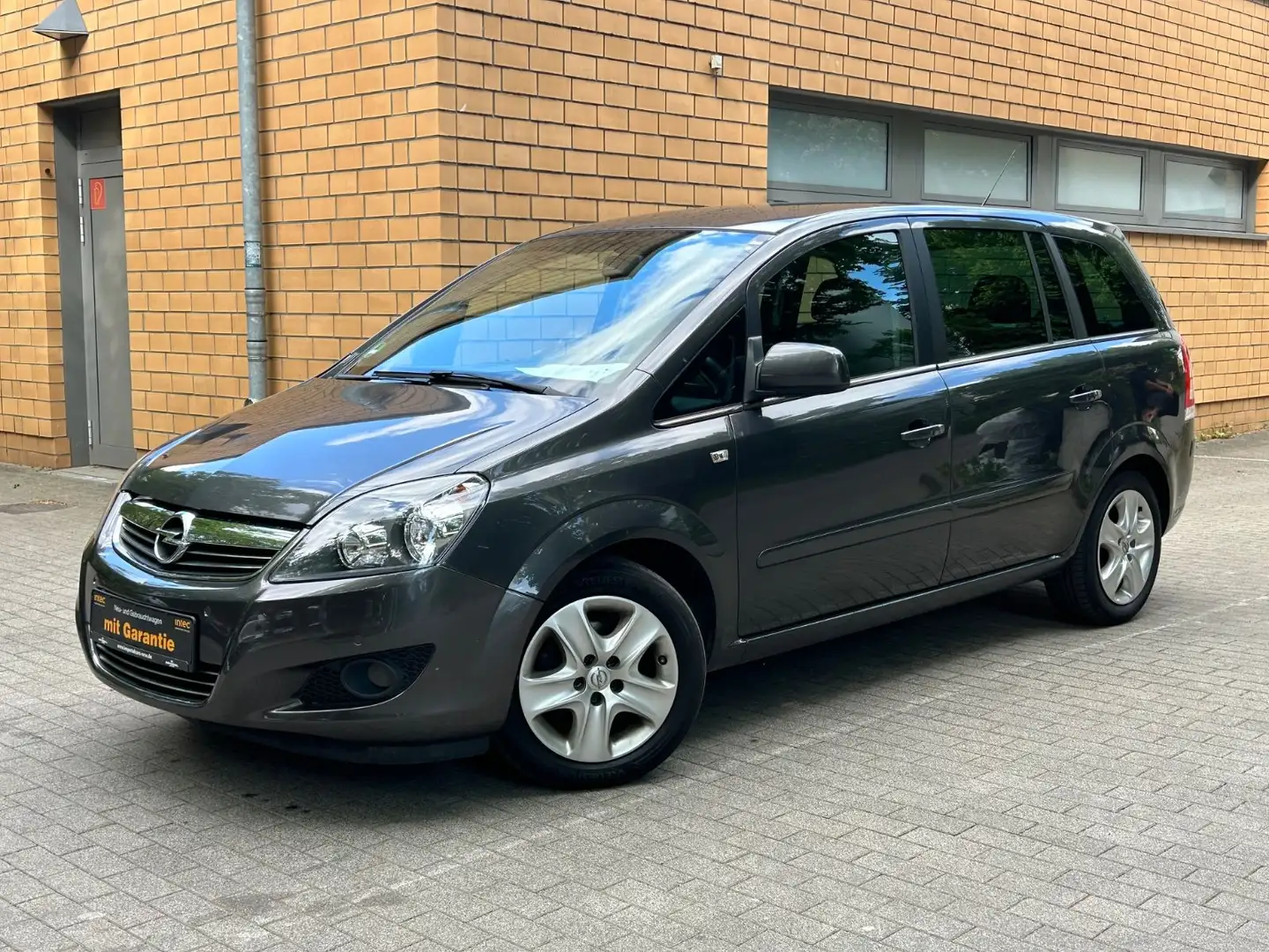 Opel Zafira B Design Edition 1,6/7-SITZER/KLIMAAUTO/S Grau - 1