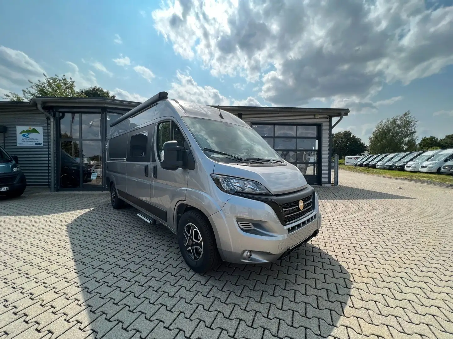 Mooveo 60 DB Aut/Lithium/SAT/TV/SOLAR/Prestige Grau - 2