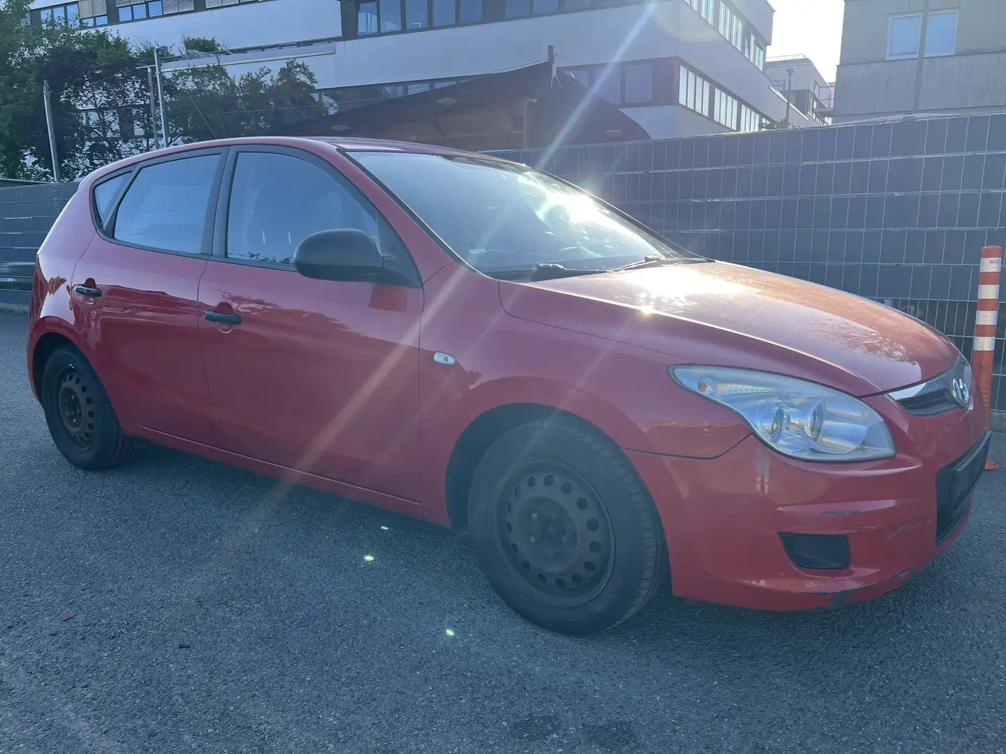 Hyundai i30 Classic **Motorschaden**Leuft auf 3 Zylinder** Rot - 1