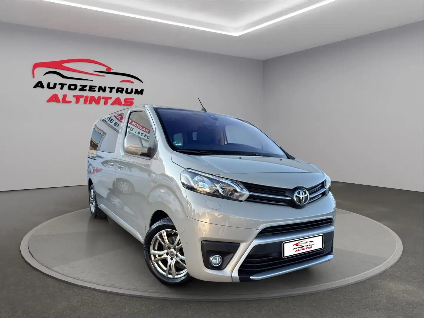 Toyota Proace Verso L1*KLIMA*HUD*NAVI*RFK*SHZ*8-SITZER* Silber - 1