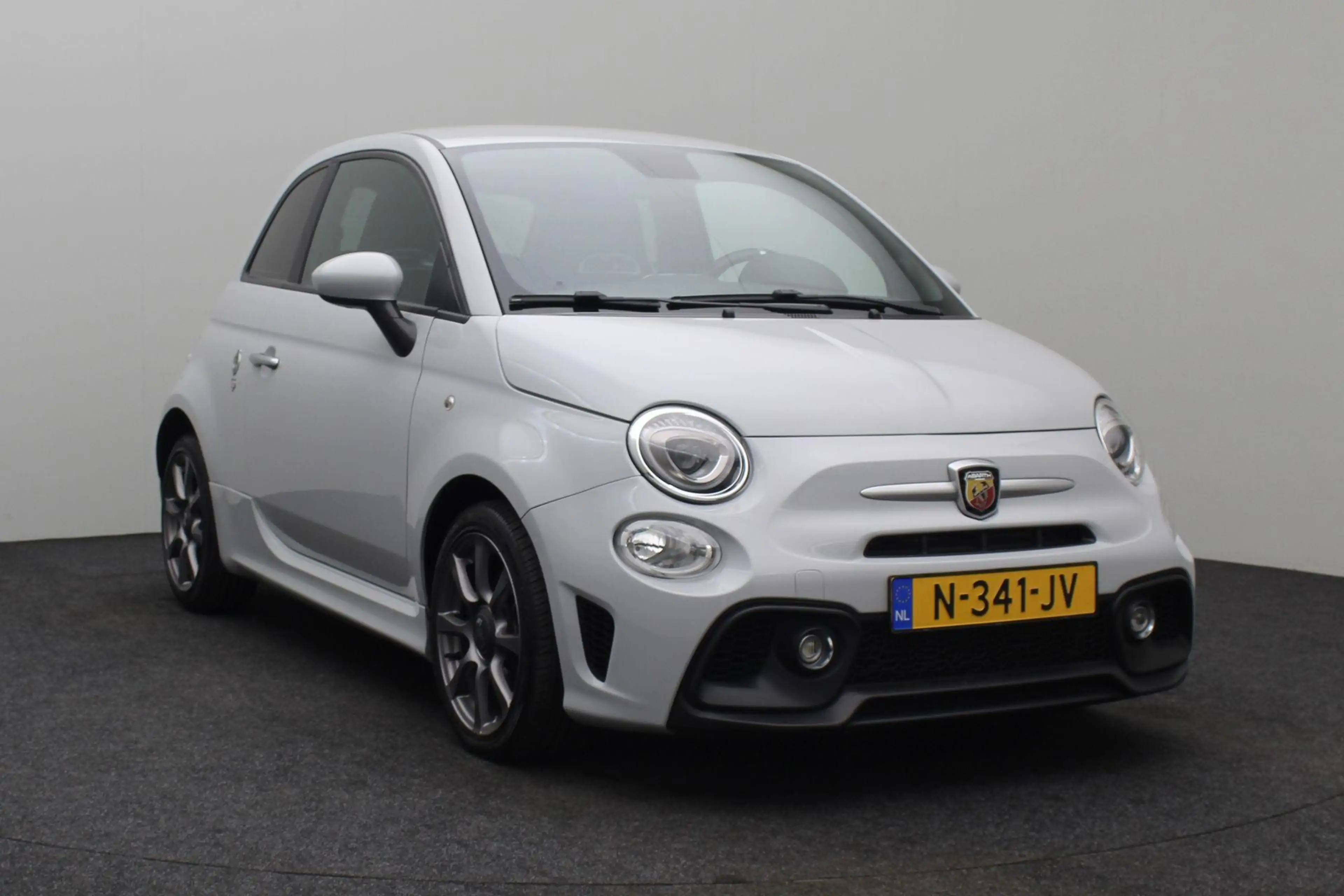 Fiat 500 Abarth 1.4 T-Jet 595 2019 | Goed Onderhouden | Navigatie — photo 13