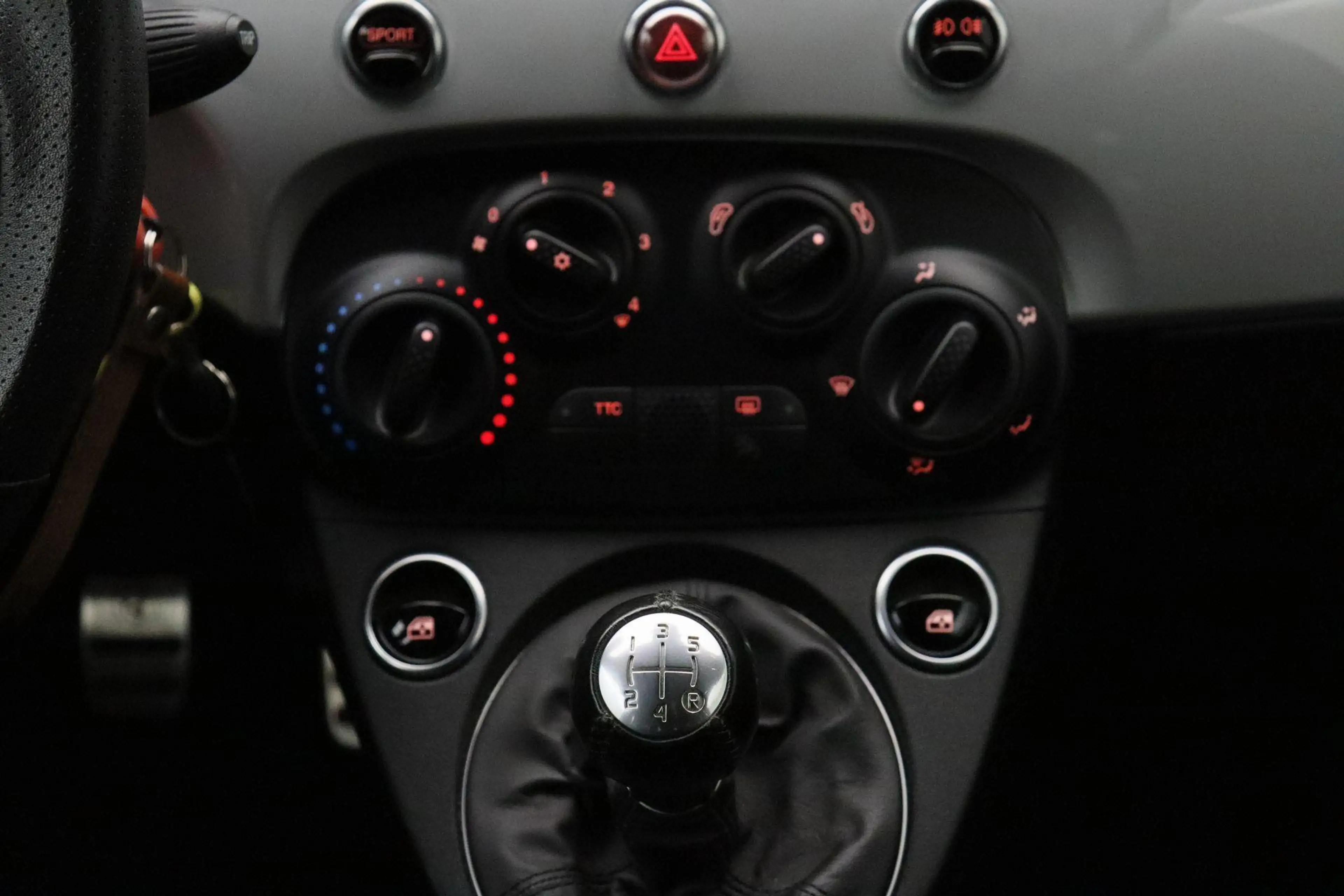 Fiat 500 Abarth 1.4 T-Jet 595 2019 | Goed Onderhouden | Navigatie — photo 24