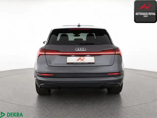 Audi E-Tron view 4