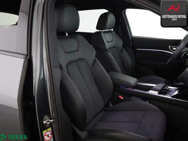 Audi E-Tron view 11