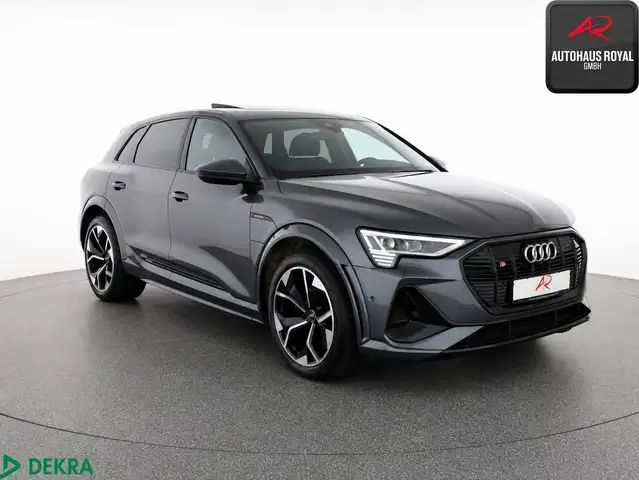 Audi E-Tron view 7
