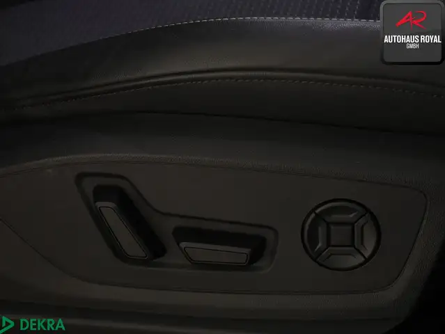 Audi E-Tron view 12