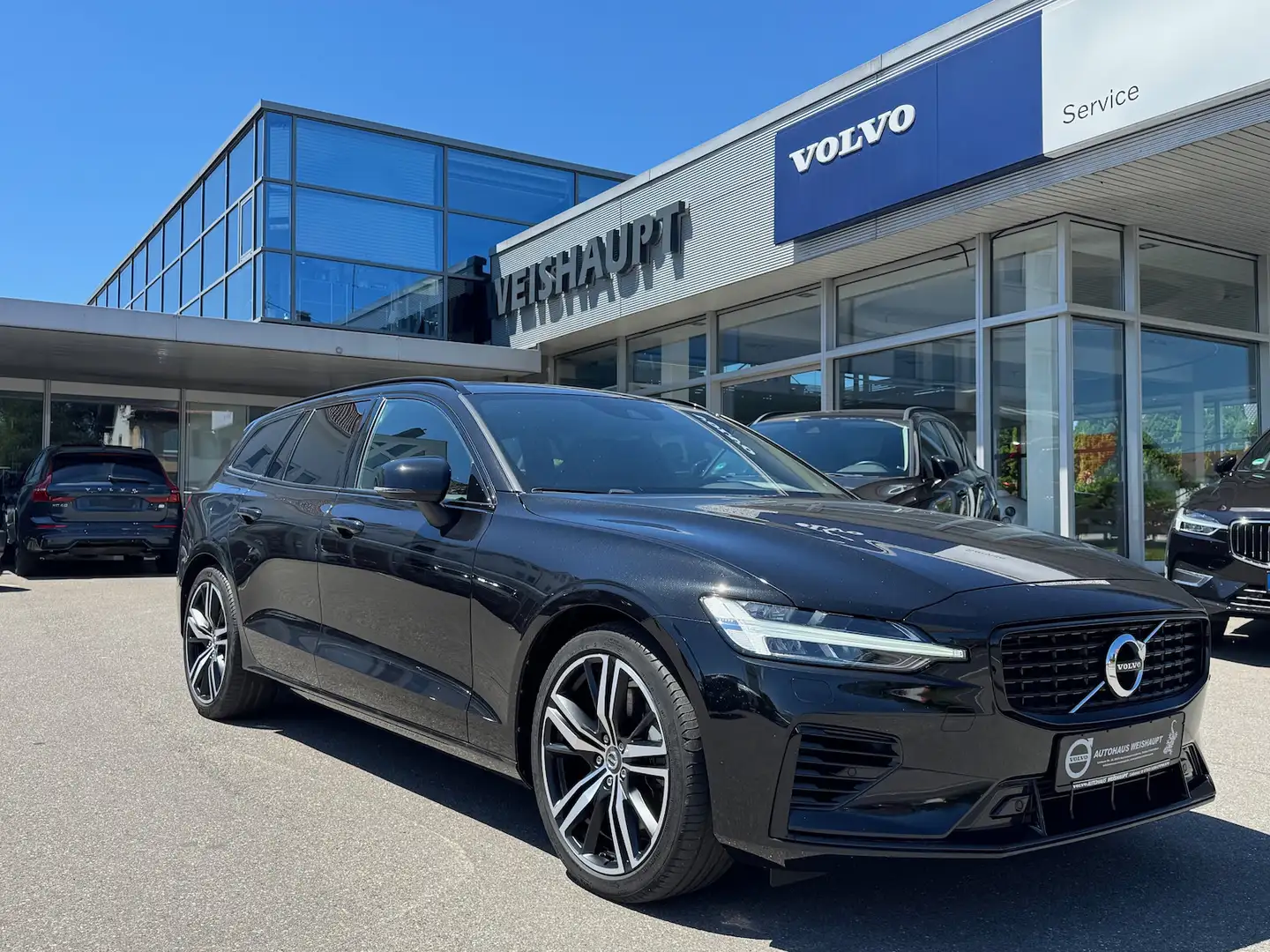 Volvo V60 T8*R-Design*NP 70.800*AWD*AHK*ACC*H&K*Keyl Noir - 1