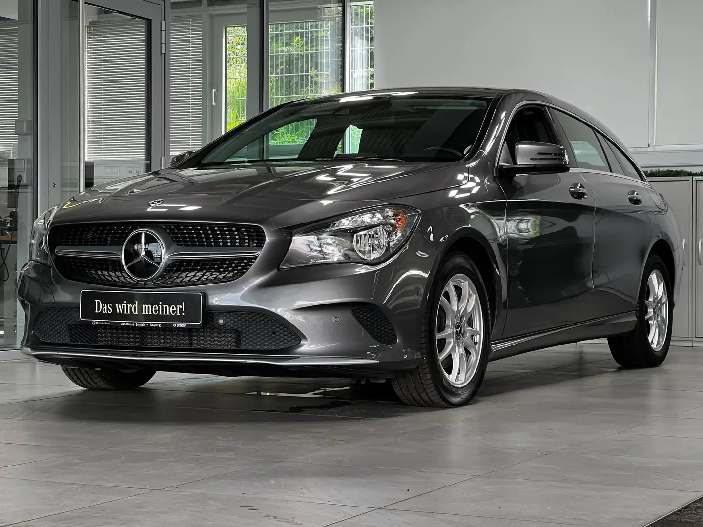 Mercedes-Benz CLA 180 d SB DISTRONIC NAVI+PDC+KLIMA+SITZHEIZUNG Grau - 1