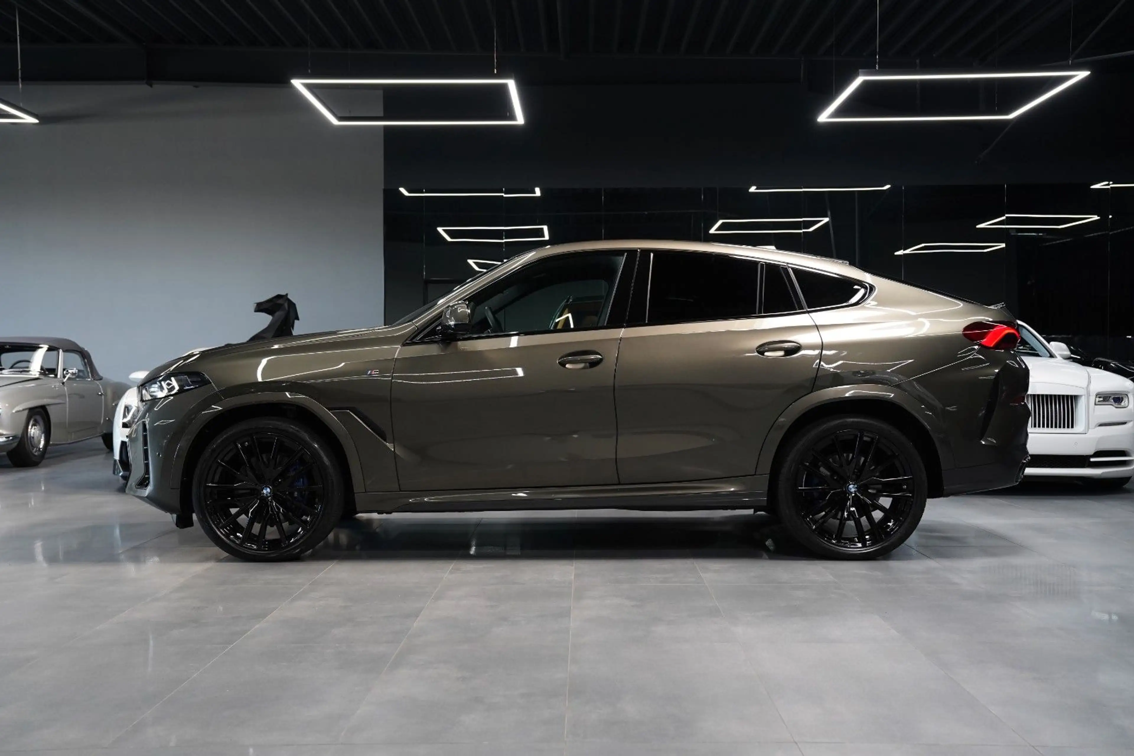 BMW X6 30d M Sport Pro Curved-360-ACC-H&K-StaHzg-AHK — photo 4