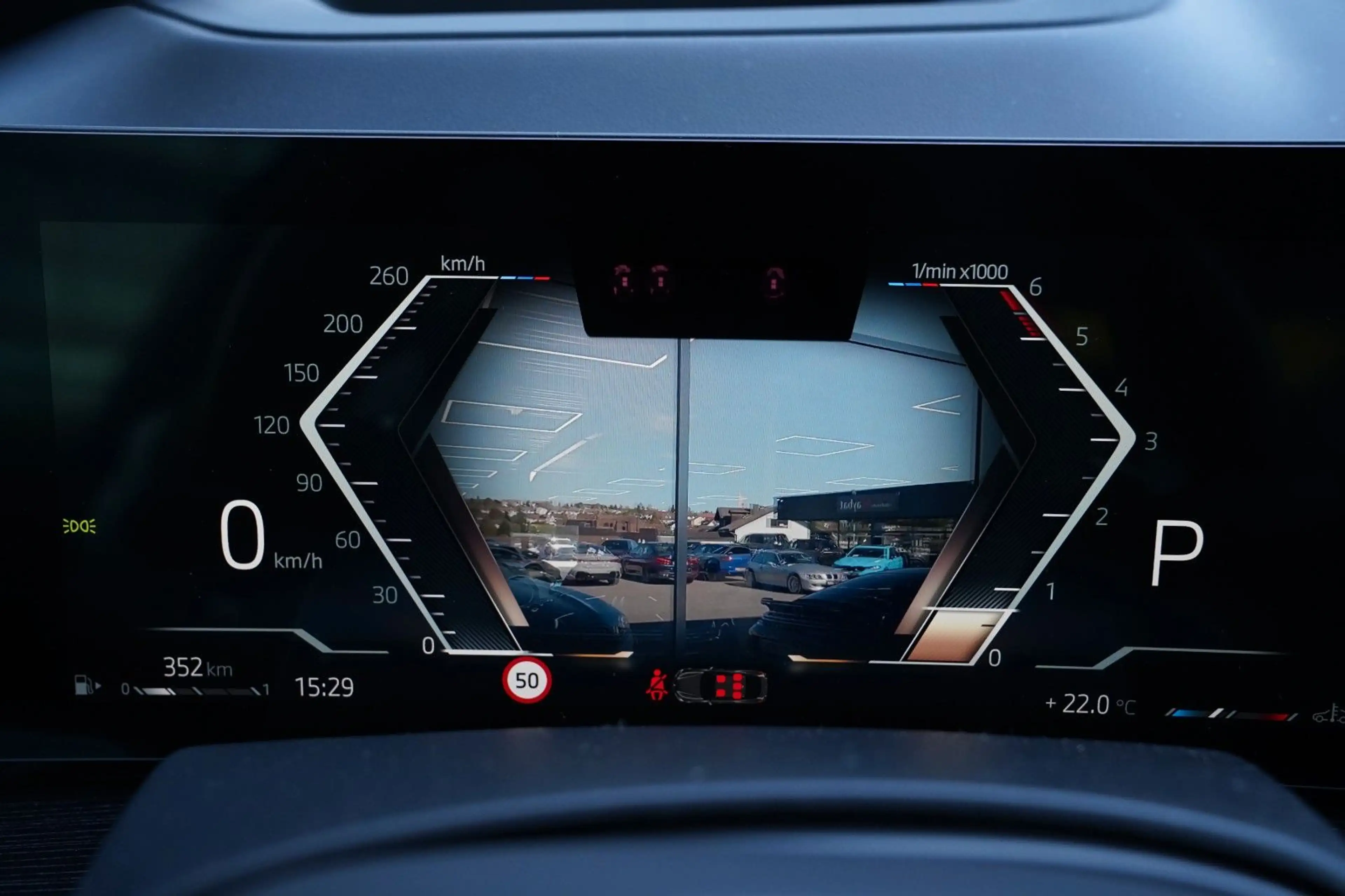 BMW X6 30d M Sport Pro Curved-360-ACC-H&K-StaHzg-AHK — photo 14