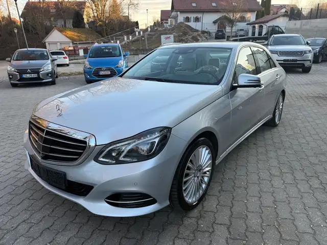 Mercedes-Benz E 300 BlueTec*Distronic/360°/LED/NAVI/Eu6*