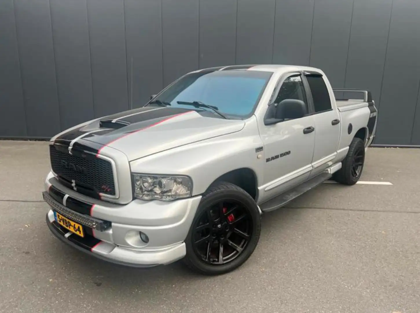 Dodge RAM 1500 DAYTONA SRT 5.7 V8 HEMI AUT LPG UNIEKE AUTO Grijs - 1