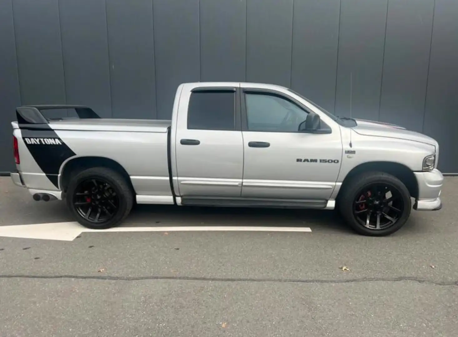 Dodge RAM 1500 DAYTONA SRT 5.7 V8 HEMI AUT LPG UNIEKE AUTO Grijs - 2