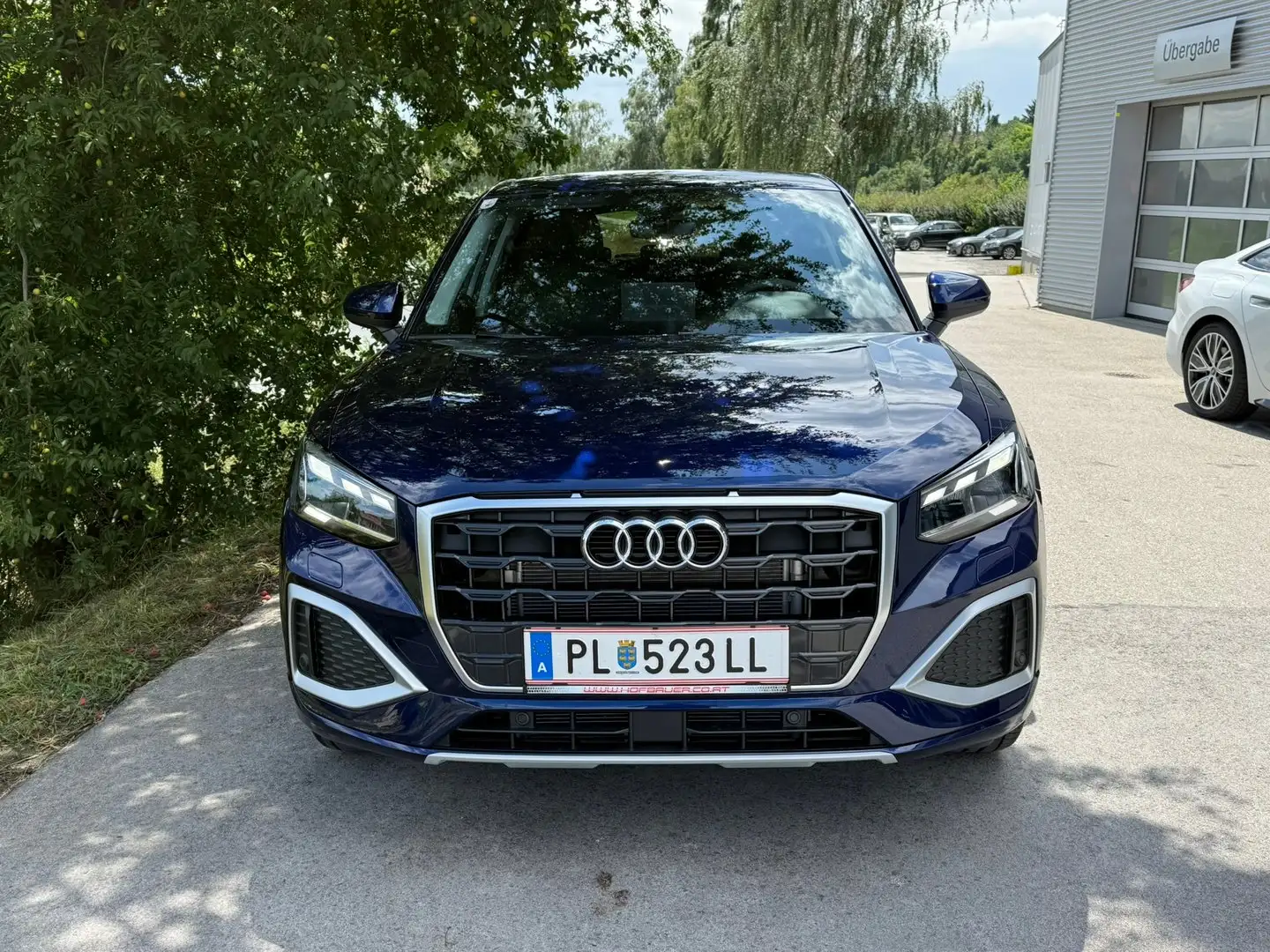 Audi Q2 30 TFSI admired Blau - 2