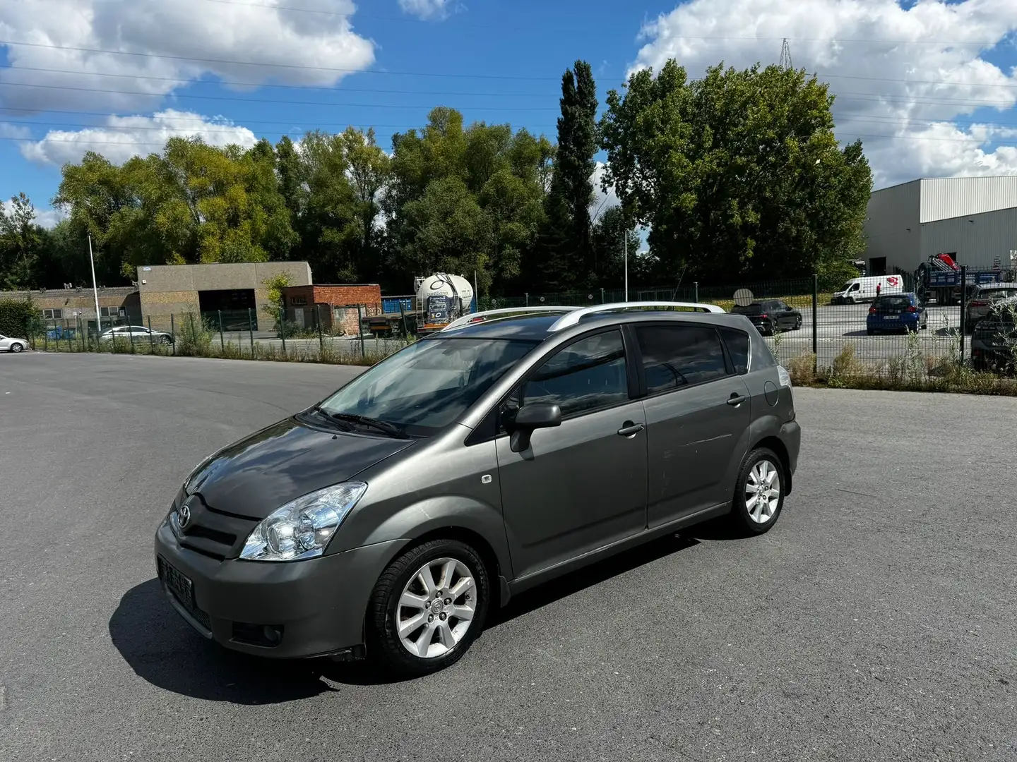 Toyota Corolla Verso 1.8i AIRCO DIGITAL JANTE ALU 7 Places Szürke - 1