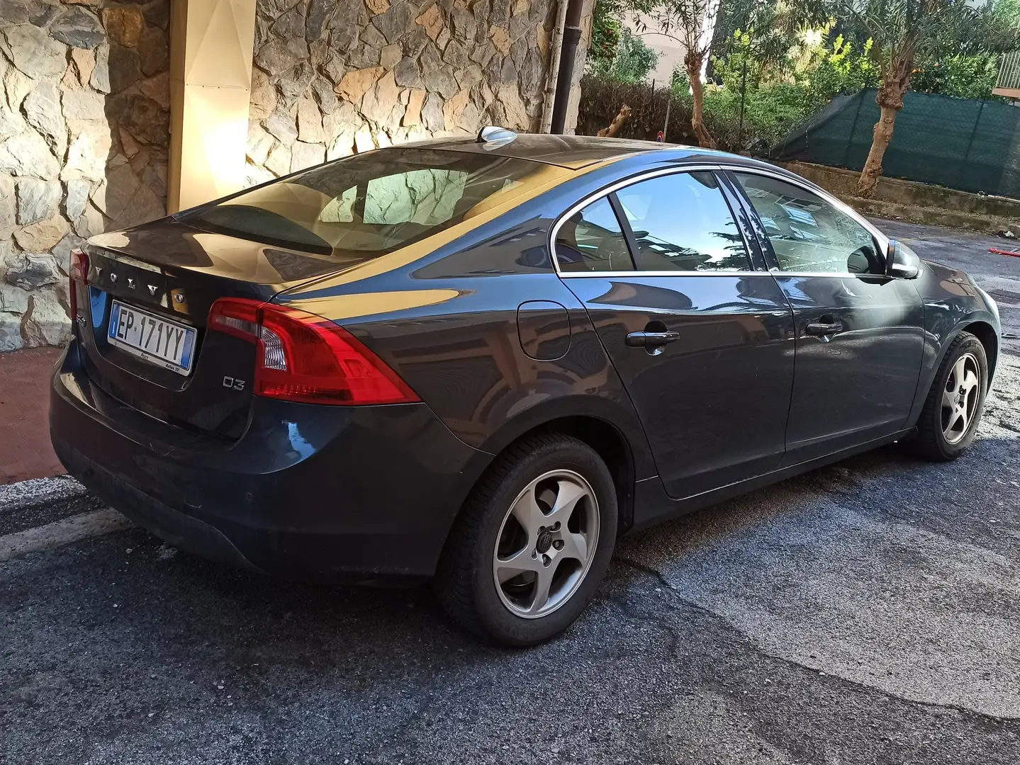 Volvo S60 S60 2.0 d3 Business 136cv geartronic Коричневий - 1