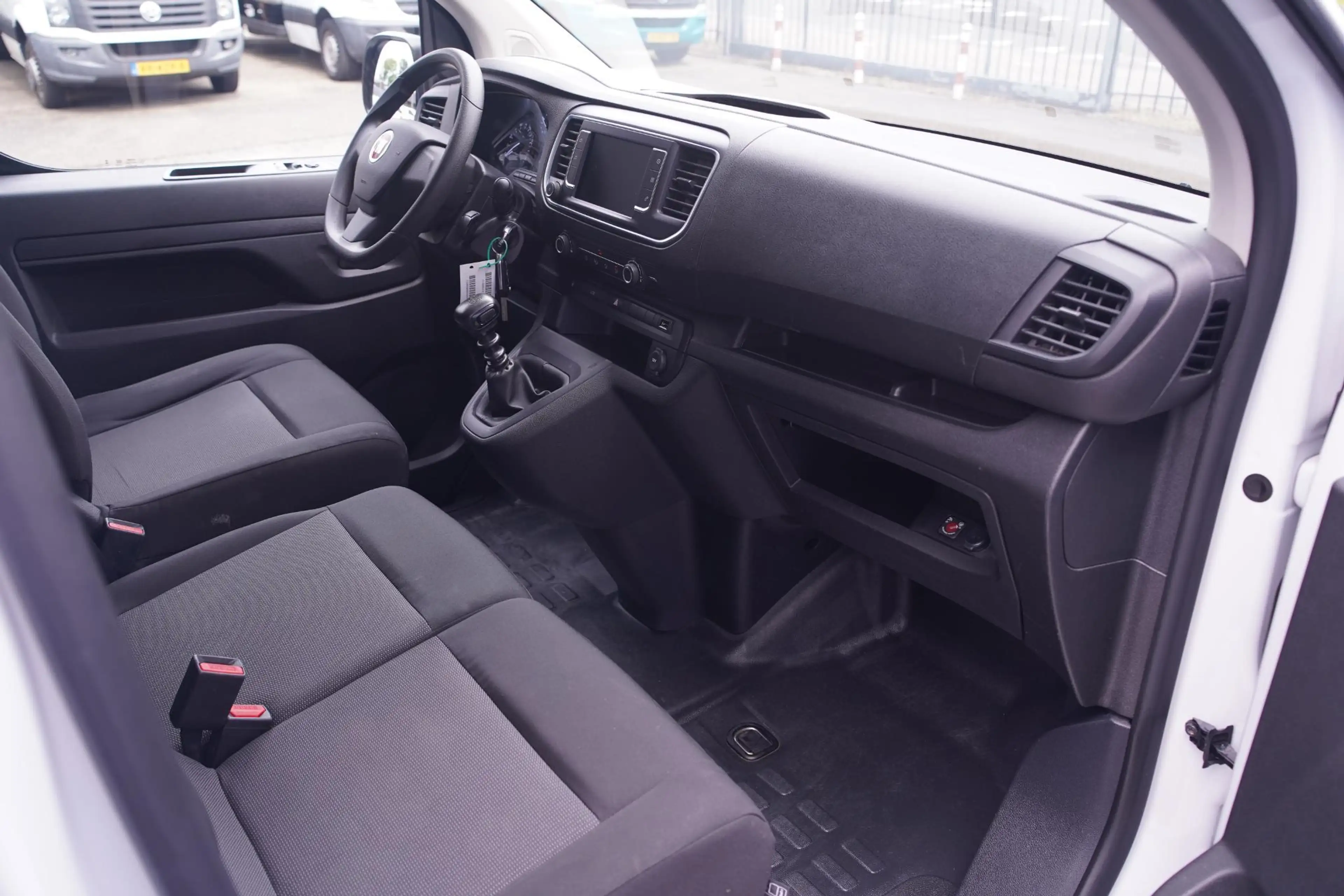 Fiat Scudo 2.0 MultiJet 145 pk L2H1 Airco, Apple Carplay Crui — photo 23