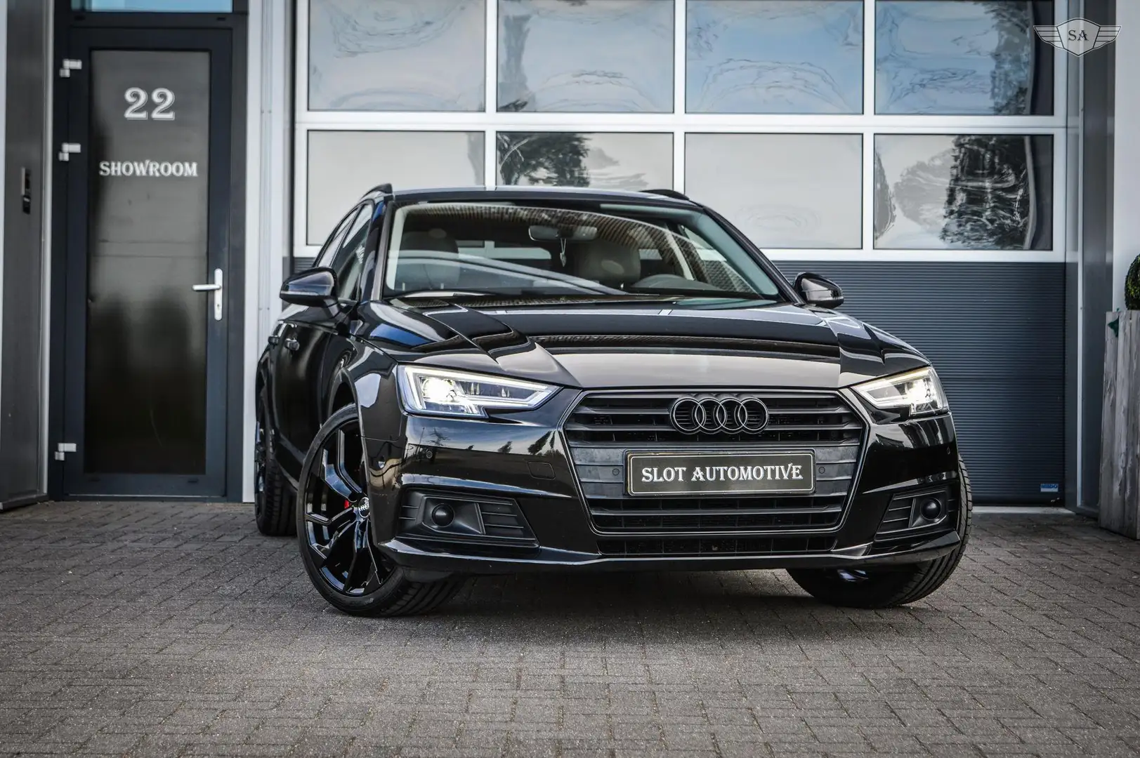 Audi A4 Avant 1.4 TFSI Pro Line | ACC | CARPLAY | TREKHAAK Zwart - 2