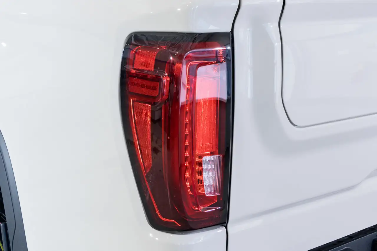 GMC Sierra 1500 снимка GMC Sierra 1500
