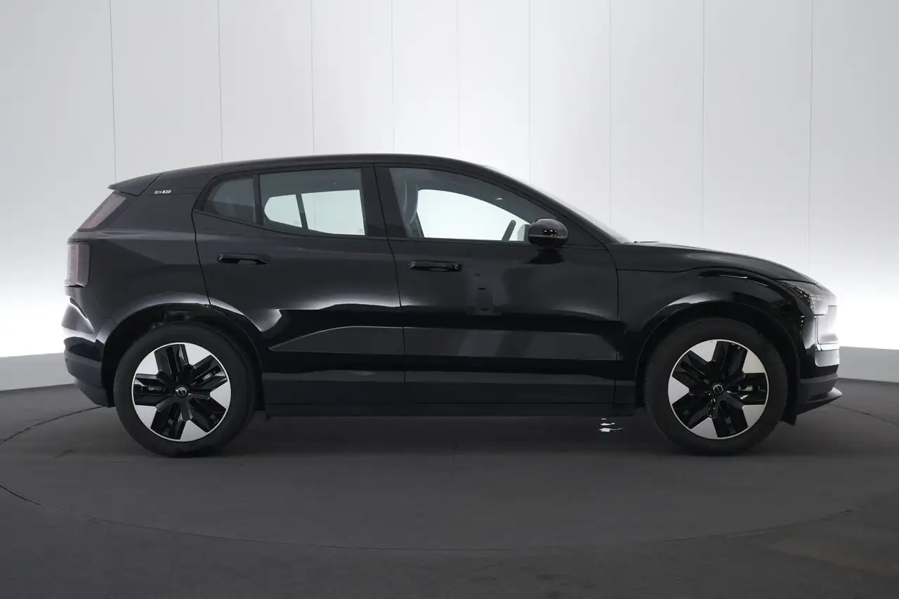 Volvo EX30 69 kWh Single Motor Ext. Range Core LED GPS CAM BL, миниатюра 5