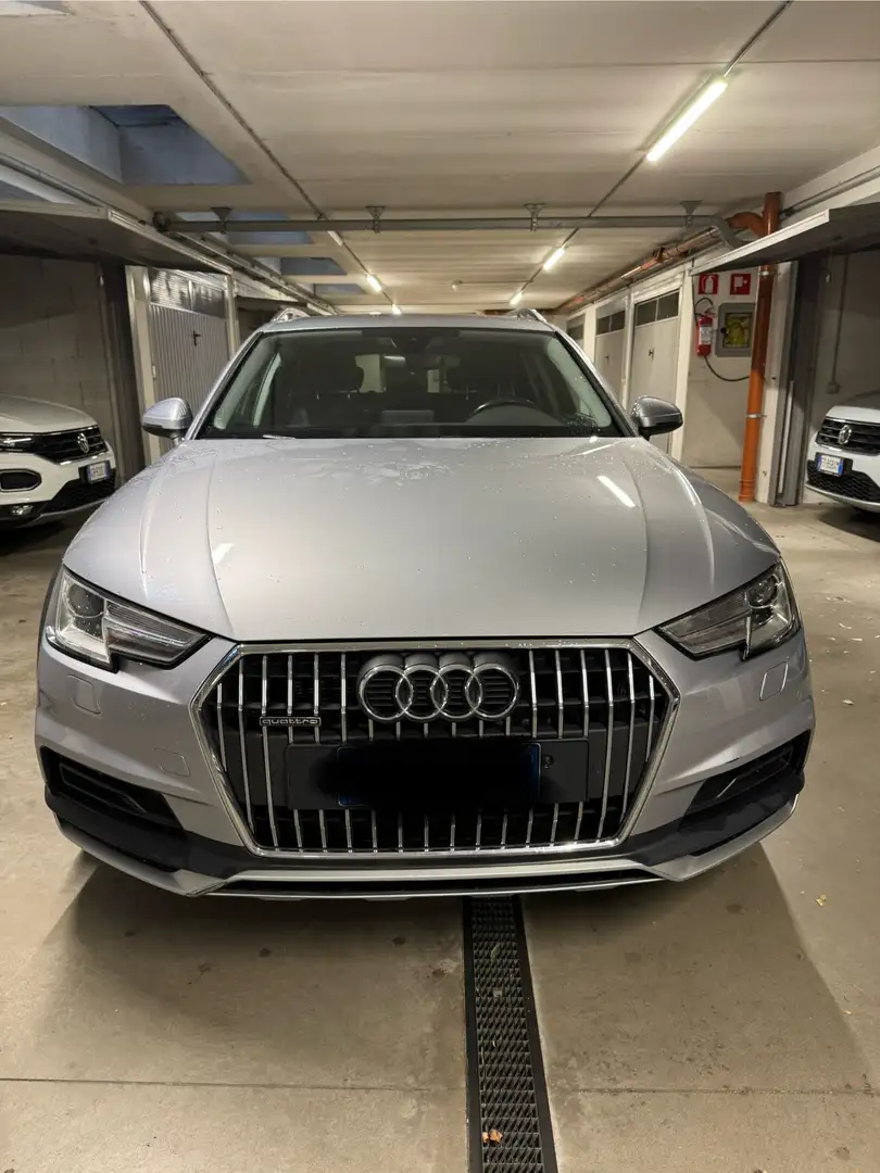 Audi A4 allroad basis Grigio - 1