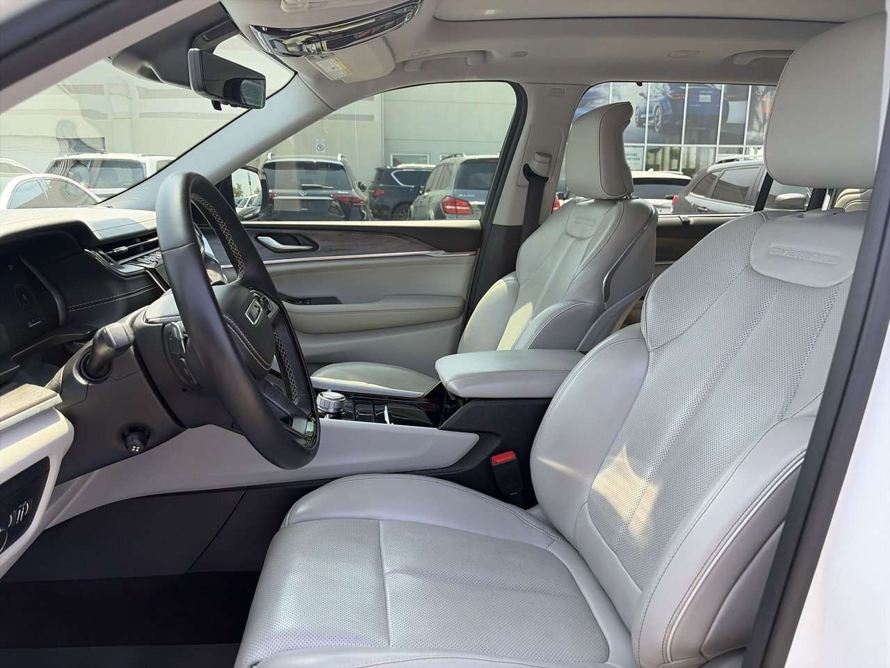used 2022 Jeep Grand Cherokee car, priced at $44,598